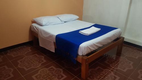 Del Cerrillo House | Eco-Friendly Casa Rincón: Family-Ready with Breakfast Included