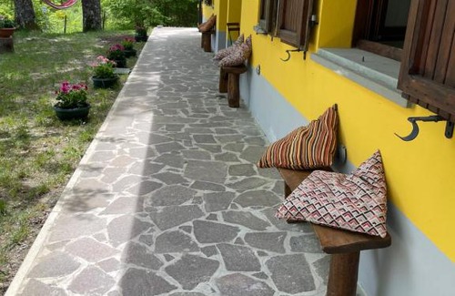 Corrubbio di Negarine House | Discover Casa Rifugio Olivieri: Pet & Child Friendly Retreat