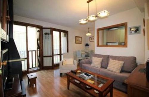 Broto Apartment | Pet-Friendly Comfort at Casa Rincón de Broto - Rated 8.7