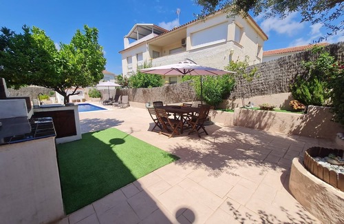 Creixell House | Relax at Casa Rincón del César with Pool & Spa Amenities