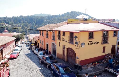 El Oro House | Pet-Friendly Casa Rincon Colonial with Family Amenities