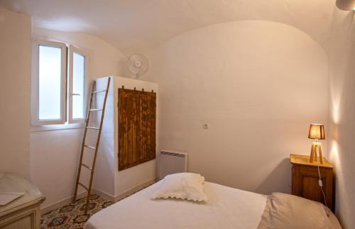 Omessa Apartment | Family-Friendly Getaway at Casa Rione – Rated 8/10!