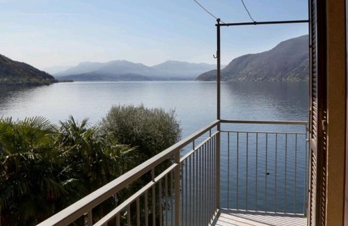 Tronzano Lago Maggiore Apartment | Casa Riva: Oceanfront Retreat with Private Beach Access