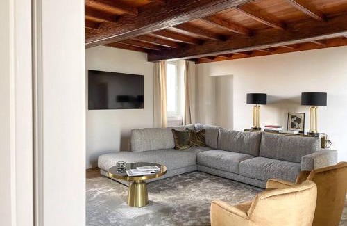 La Morra Apartment | Indulge in Oceanfront Bliss at Casa Riviera by Corte Gondina