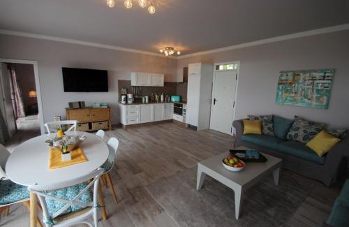 San Juan de la Rambla House | Relax at Casa Robinson Finca with Pool & Breakfast Options