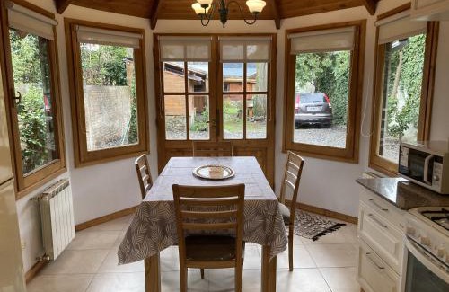 Lanin National Park House | Casa Roble - AndarLibre: Family-Friendly Retreat Awaits