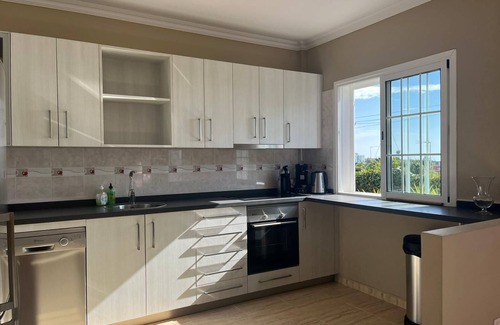 El Paso House | Pet-Friendly Retreat at Casa Romántica with Breakfast Included