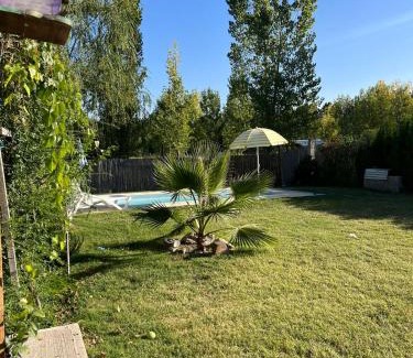 Tunuyan House | Casa RoMa: Family-Friendly Retreat with Pool & Pet Perks