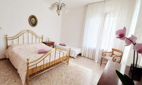 Sant'Elpidio a Mare Apartment | Ideal Casa Rooms & Tabacchi for Group Getaways