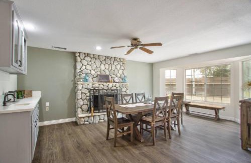Temecula House | Relax at Casa Rosé: Family-Friendly Retreat with Hot Tub