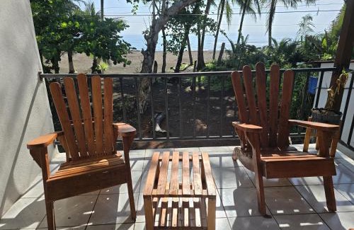 Tortuguero Apartment | Casa Rosa - Beach Front