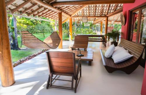 Arraial d'Ajuda House | Experience Casa Rosa Coqueiros: Oceanfront Bliss Awaits