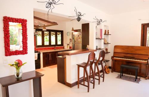 Arraial d'Ajuda House | Experience Casa Rosa Coqueiros: Oceanfront Bliss Awaits