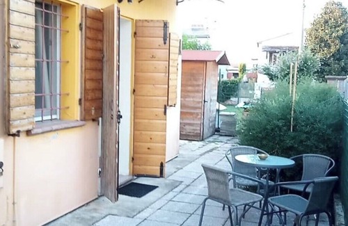 San Benedetto Po Apartment | Discover Casa Rosa: Family-Friendly Country House Retreat