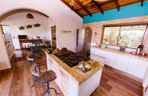 Brasilia House | Casa Rosa - Nature Retreat with Ocean Views & Pool