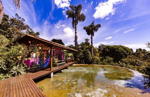 Brasilia House | Casa Rosa - Nature Retreat with Ocean Views & Pool