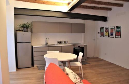 Como Apartment | Exceptional Stays at Casa Rosada - 4 Star Pet-Friendly Retreat