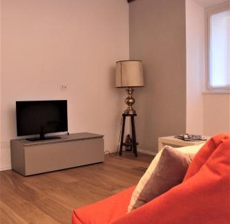 Como Apartment | Exceptional Stays at Casa Rosada - 4 Star Pet-Friendly Retreat