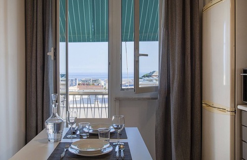 Albaro Apartment | Discover Casa Rosanna: Family-Friendly with Great Amenities