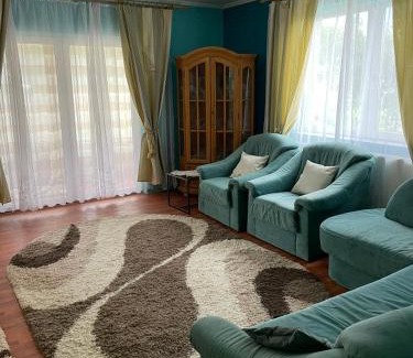 Cetariu House | Discover Casa Rosi - Oradea: Top-Rated Family Getaway