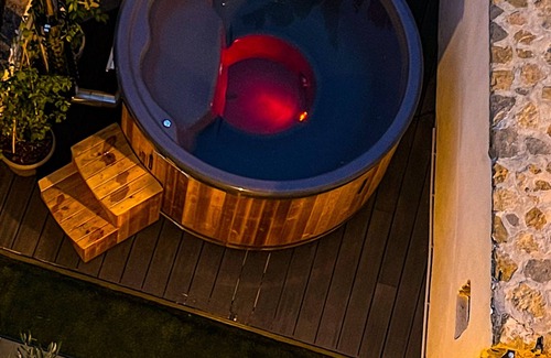 Signes House | Experience CASA ROSSA: Gite for 4 Near Circuit du Castellet