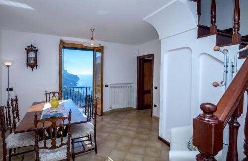 Ravello Apartment | Relax at Casa Rossa: 4-Star Retreat with Hot Tub Oasis