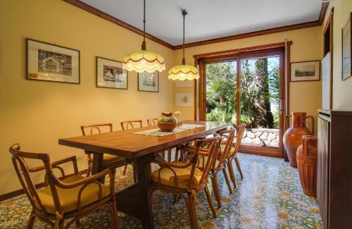 Tiberio Villa | Casa Rossella - Casa con giardino by ItalianHost