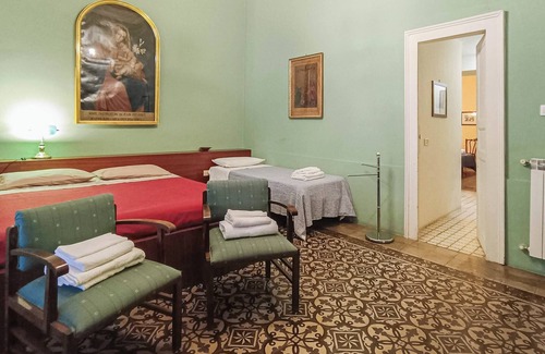 Acireale Bed & Breakfast | Casa Rossi Bed & Breakfast within walking distance of the historic center and 5 minutes from the sea