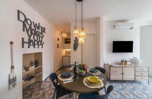 Lierna Apartment | Enchanting Casa Royale Appartamento Acqua with Pool & Kids