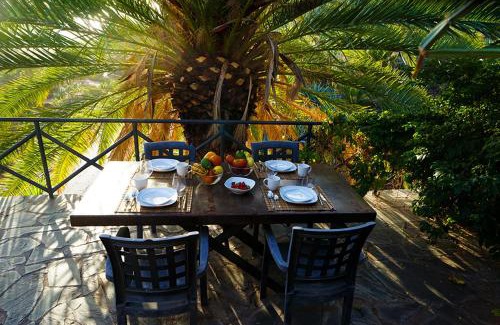 Lomito Fragoso y Honduras Ski Chalet | Inviting CASA RURAL LOS FRONTONES: Ocean Views Await