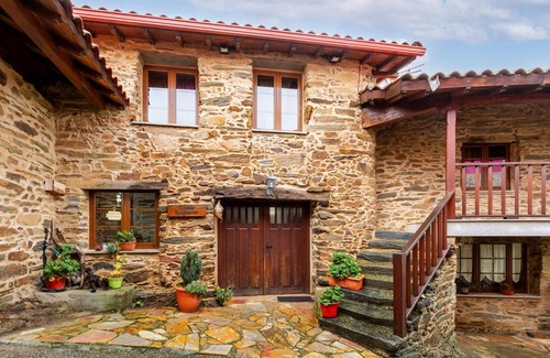 Doade House | Casa Ruperto: Guest Rated 8.9, Pet and Child Friendly Stay