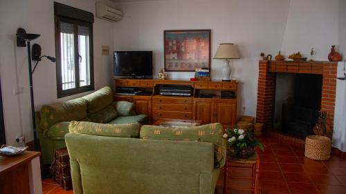 El Cristo del Espiritu Santo House | Pet-Friendly Casa Rural Valle de los Molinos with Pool