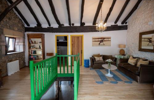 Cos Villa | Casa Rural a 15 min de Comillas