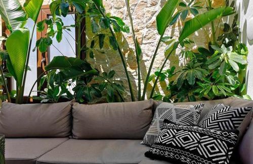 Sanlucar de Guadiana House | Bright and Nature-Filled Casa Rural Albireo - Guest Rated 9.8