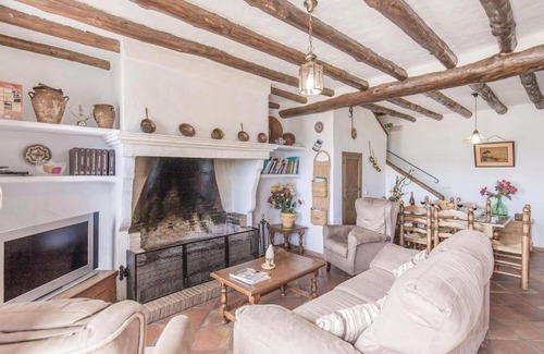 Zahara de la Sierra House | Welcoming Casa Rural Altillo: Pet-Friendly Retreat