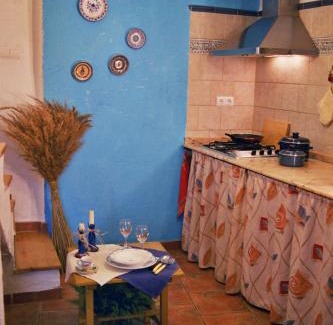 Letur House | Cozy Casa Rural Albayacín: Pet & Child Friendly Escape