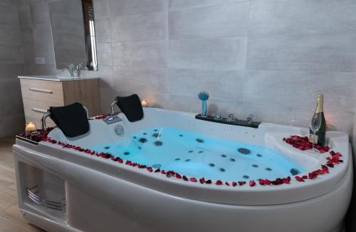 Alborea House | Pet-Friendly Retreat at Casa Rural Alborelax with Hot Tub