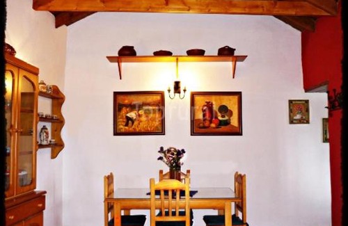 Valverde House | Family-Friendly Retreat at Casa Rural Amasín - Rated 9.2/10