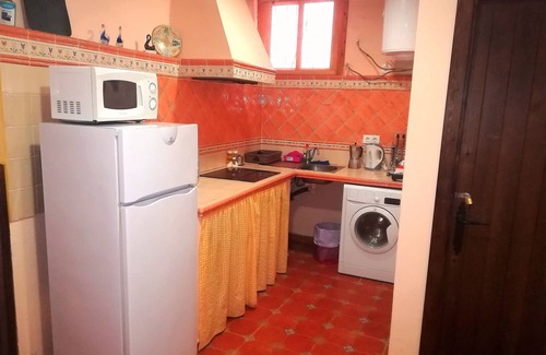 Chulilla Cottage | Discover Casa Rural Baronia: Ideal for Families & Pets