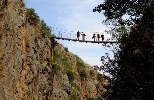 Chulilla Cottage | Discover Casa Rural Baronia: Ideal for Families & Pets