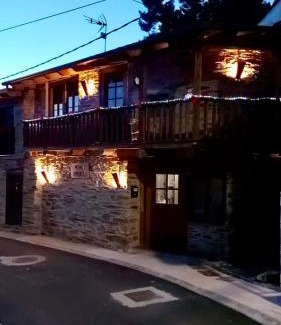 Moreda House | Discover CASA RURAL BIERZO ENCANTADO: 9.2/10, Oceanfront Retreat