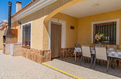Elche De La Sierra House | Explore CASA RURAL C: Pet-Friendly Retreat with Ocean Views
