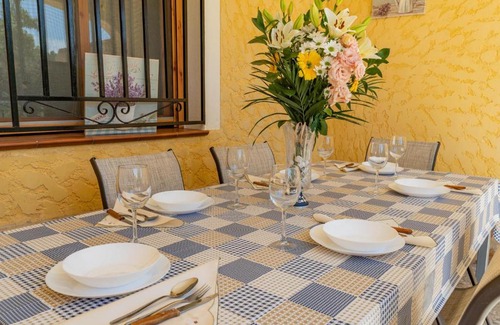 Elche De La Sierra House | Explore CASA RURAL C: Pet-Friendly Retreat with Ocean Views