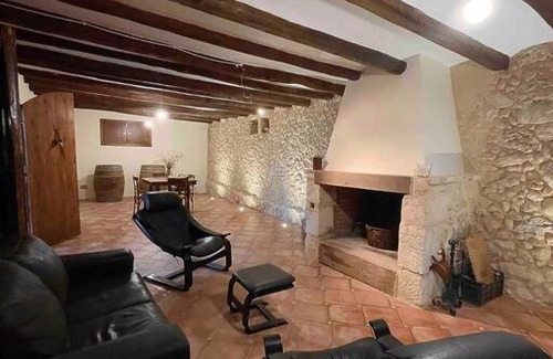 Font-Rubi House | Cozy Casa Rural Cal Casetó: Child-Friendly Escape