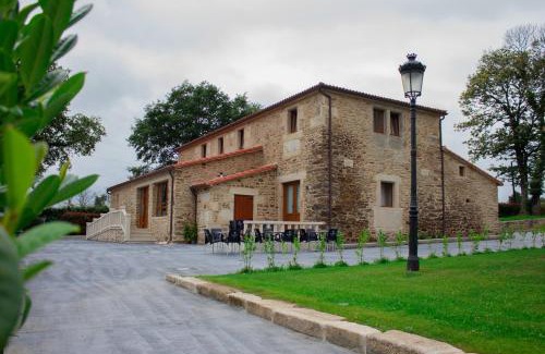 Melide House | Experience Casa Rural Camino Real with Oceanfront Views