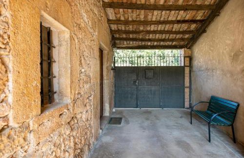 Serinya House | Discover Can Cirera: A Pet-Friendly Rural Retreat