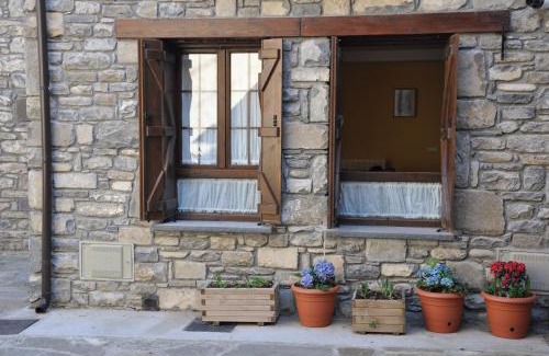 Fiscal House | Family-Friendly Escape at Casa Rural Cancias, Rated 8.5/10