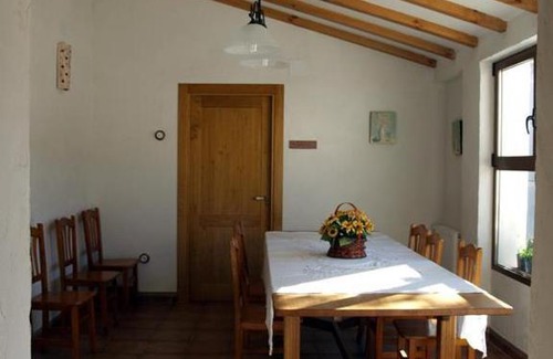 Yecla House | Cozy Casa Rural Casa Máxima with Ocean View & Pool