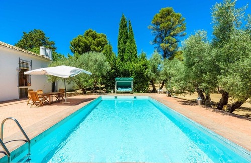 Baeza Villa | Relaxing Casa Rural Casería San José Baeza with Private Pool