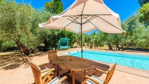 Baeza House | Relaxing Retreat at Casa Rural Casería San José Baeza